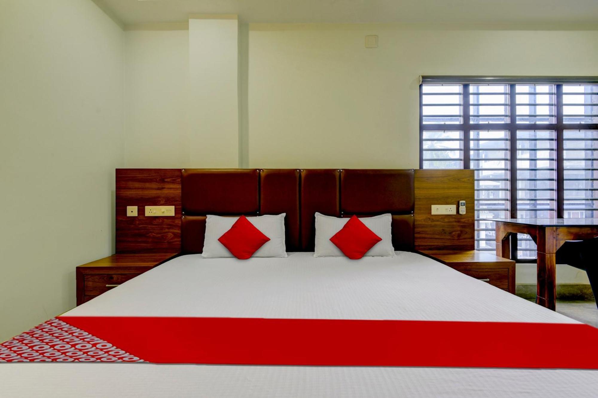 Hotel O Royal Tower Lodge Etakkare 외부 사진