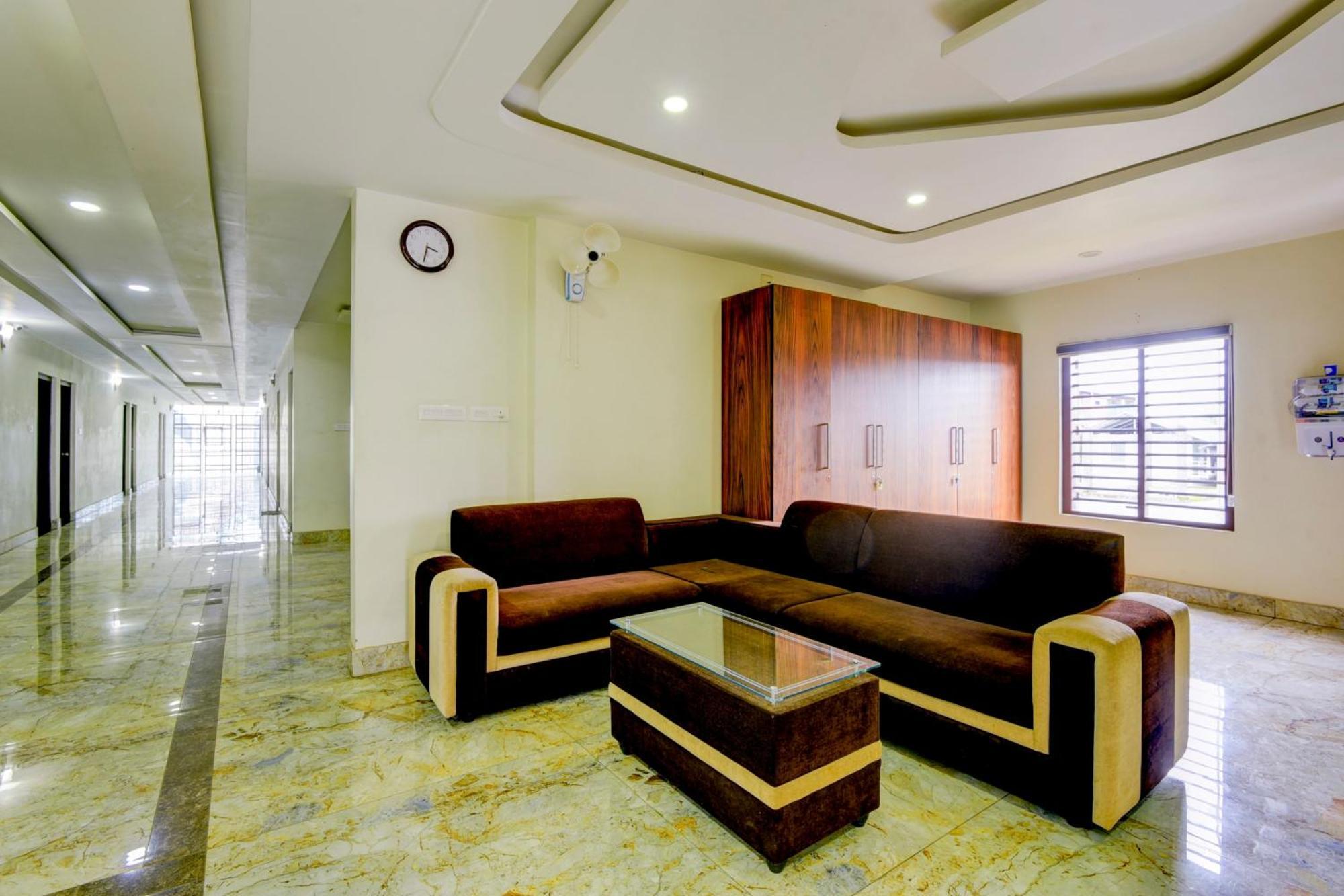 Hotel O Royal Tower Lodge Etakkare 외부 사진